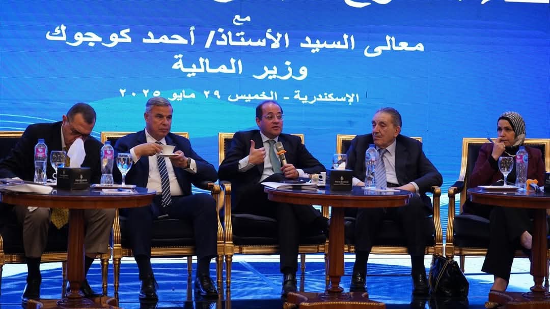 وزير المالية:نعمل على توسيع القاعدة الضريبية.. ولا أعباء ضريبية جديدة على المستثمرين
