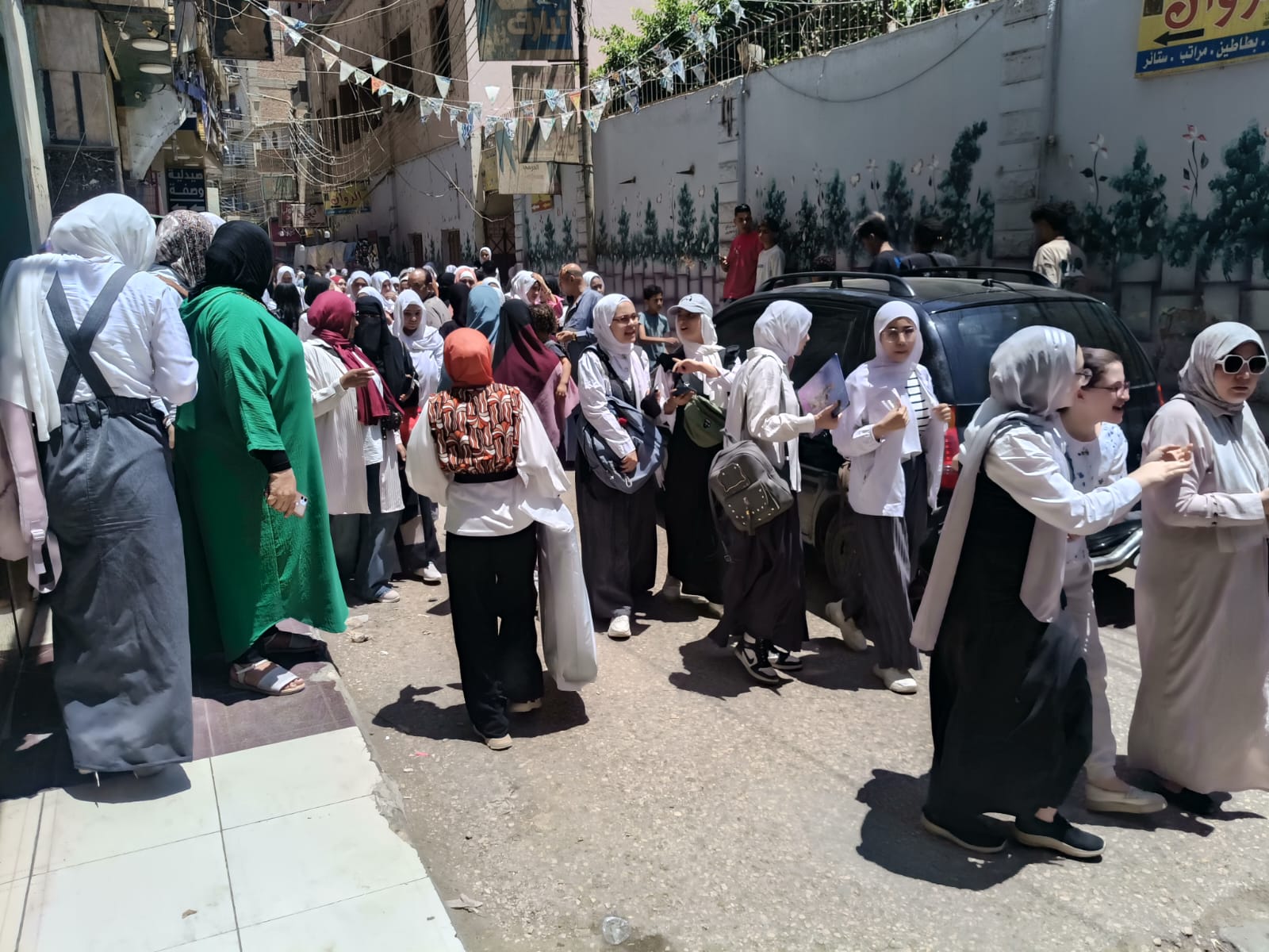 "انطلاقة هادئة لامتحانات الإعدادية بالفيوم.. والطلاب: البوكليت أنقذنا