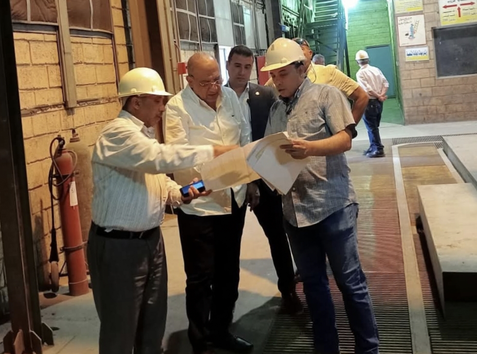 وزير الكهرباء يتفقد محطتى محولات باسوس وتوليد كهرباء شبرا الخيمة