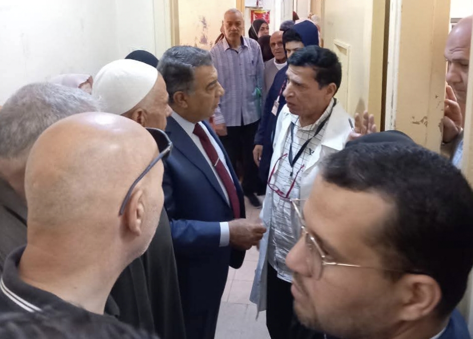 محافظه الدقهليه يفاجئ التأمين الصحى بدكرنس 