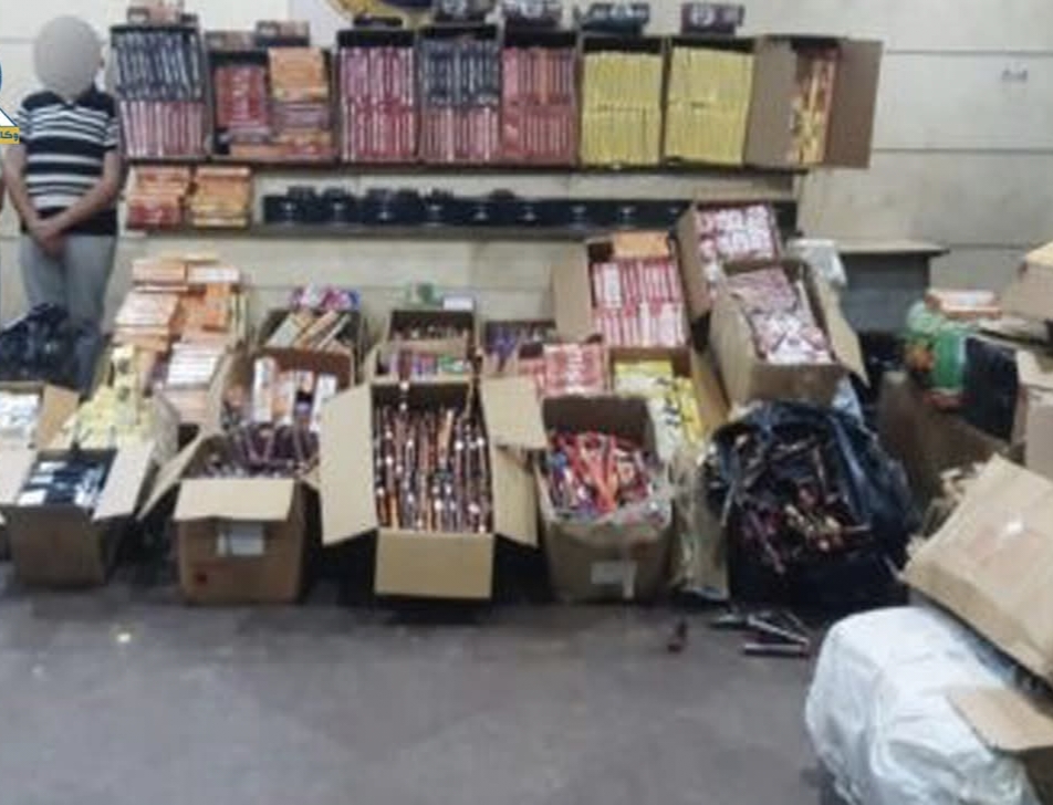ضبط عاطلين بحوزتهما 1,5 مليون قطعة ألعاب نارية..قبل ترويجها بالغربية