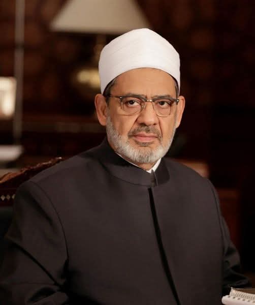 شيخ الأزهر يهنئ خادم الحرمين الشريفين وولى العهد بنجاح موسم الحج
