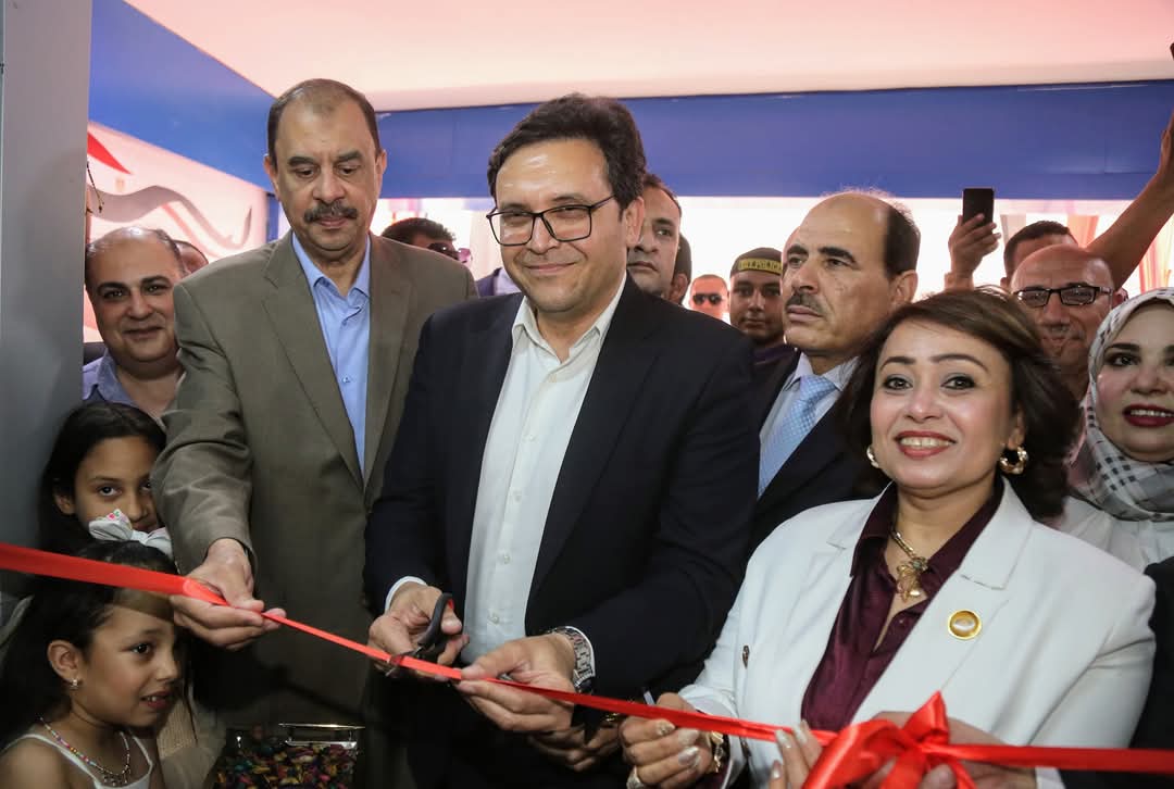 هنو يفتتح بيت ثقافة أخميم.. ومحافظ سوهاج:منارة للعلم والفن