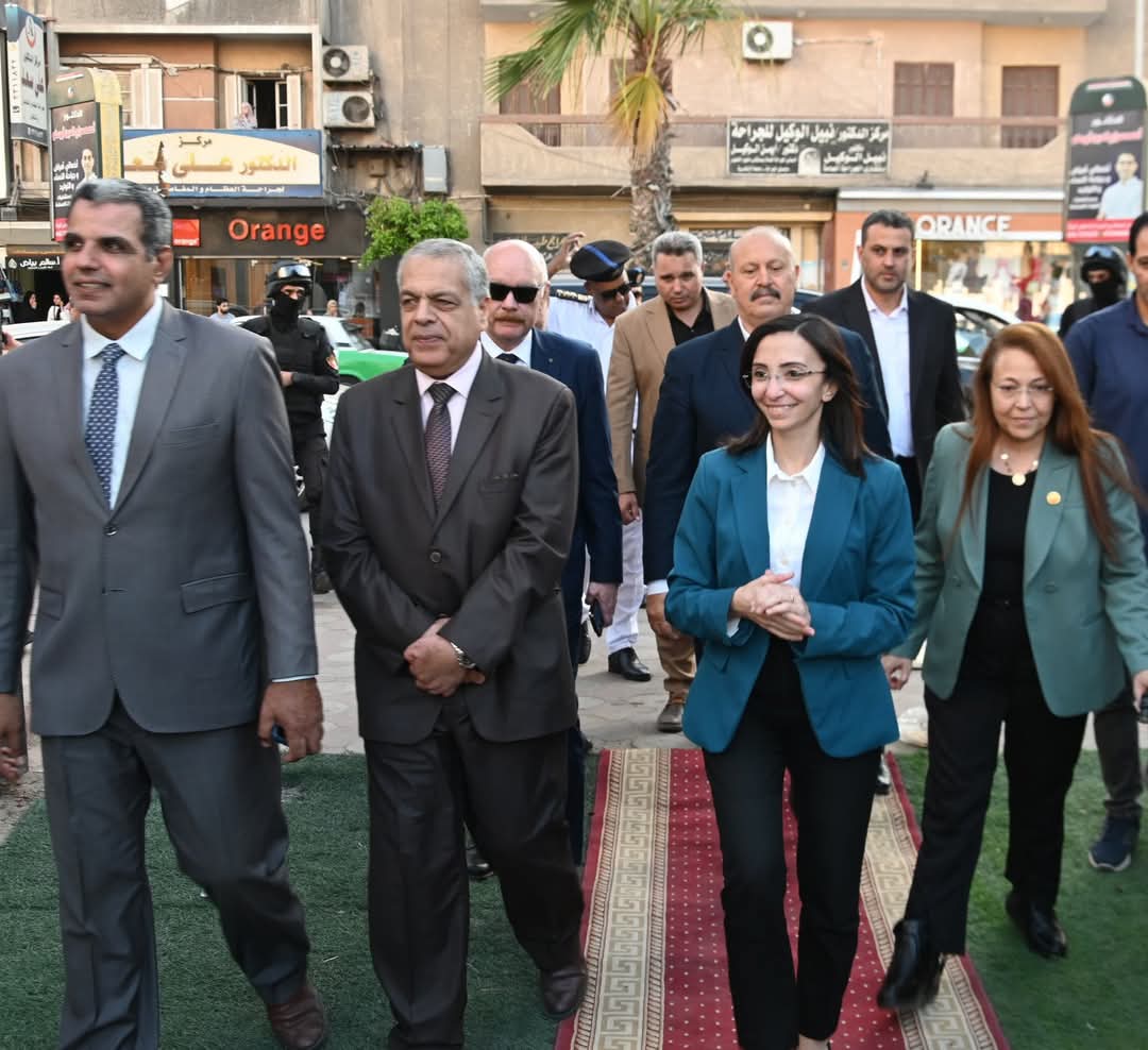 محافظ البحيرة تفتتح شادر لحوم بلدية وتتفقد المنفذ الثابت لحياة كريمة