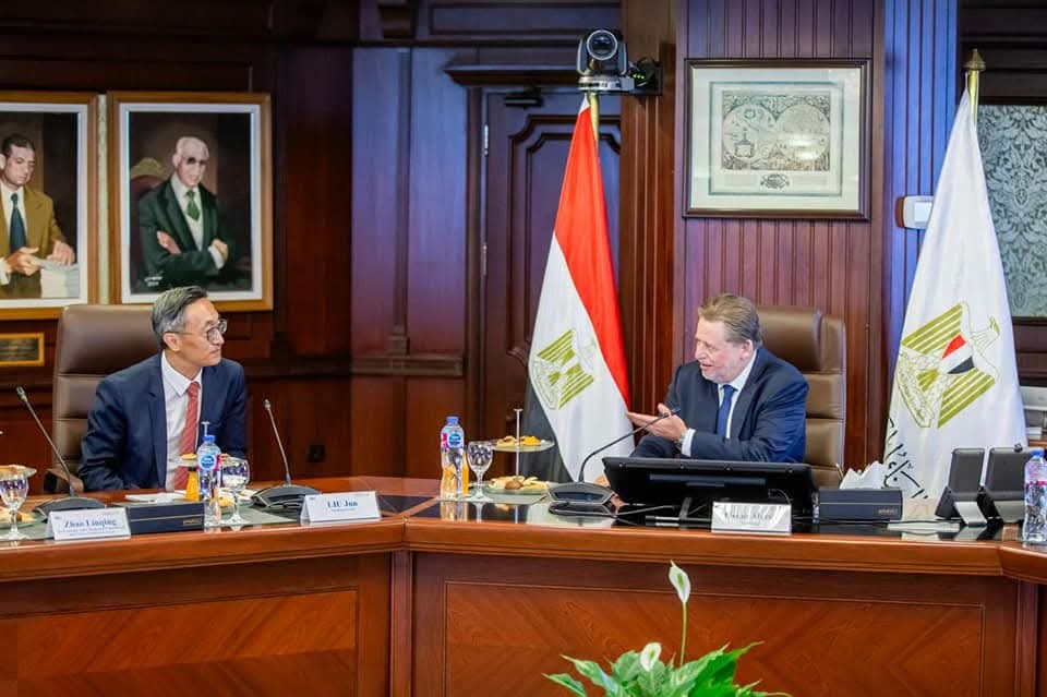 محافظ البنك المركزى يبحث التعاون مع رئيس البنك الصناعى والتجاري الصيني