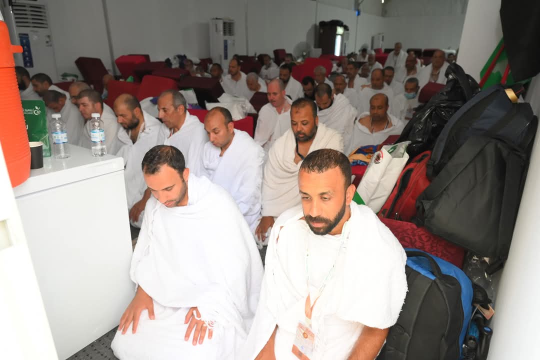 توفير كامل الخدمات للحجاج داخل المخيمات بمشعر عرفات