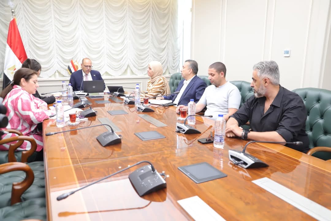 وزير العمل يلتقى وفدِ  "الإتحاد الأوروبي"