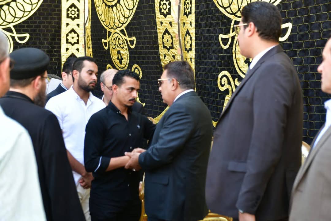 محافظ الدقهلية معزيا أسرته : خالد شوقى رحل لكن بطولته ستبقى خالدة