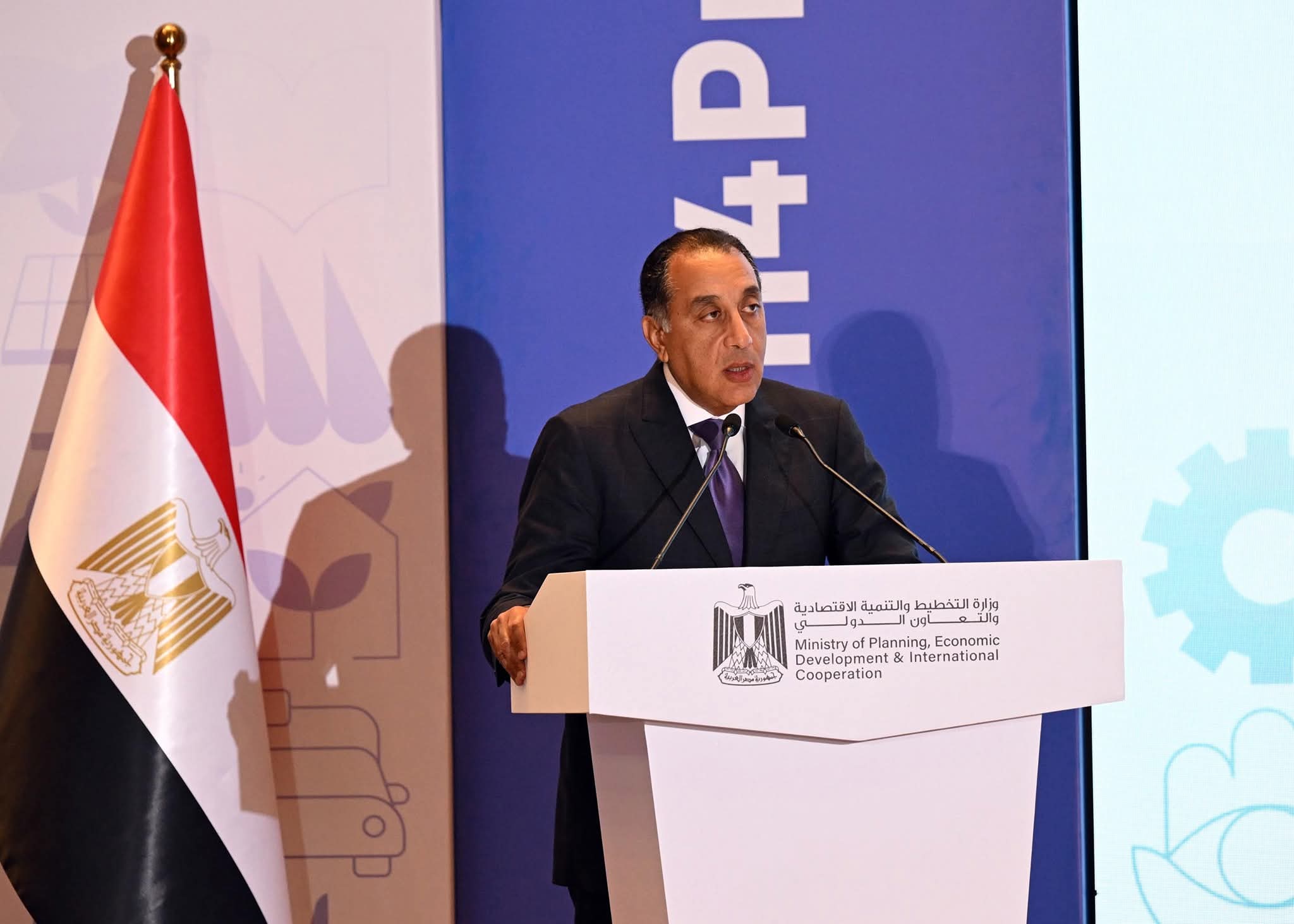 رئيس الوزراء: القطاع الخاص..العمود الفقرى للاقتصاد المصرى