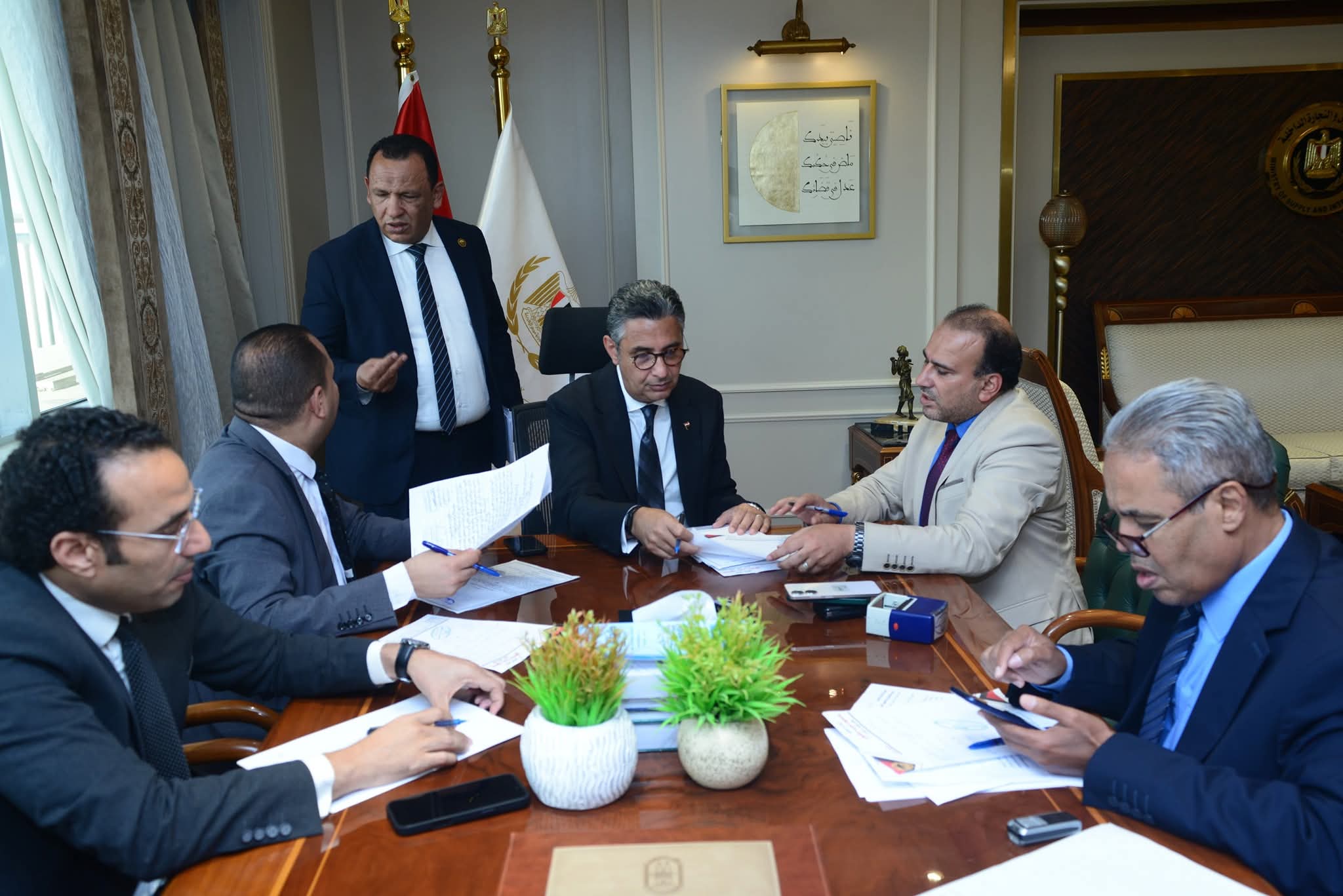 وزير التموين يلتقى بعدد من أعضاء مجلسى النواب والشيوخ