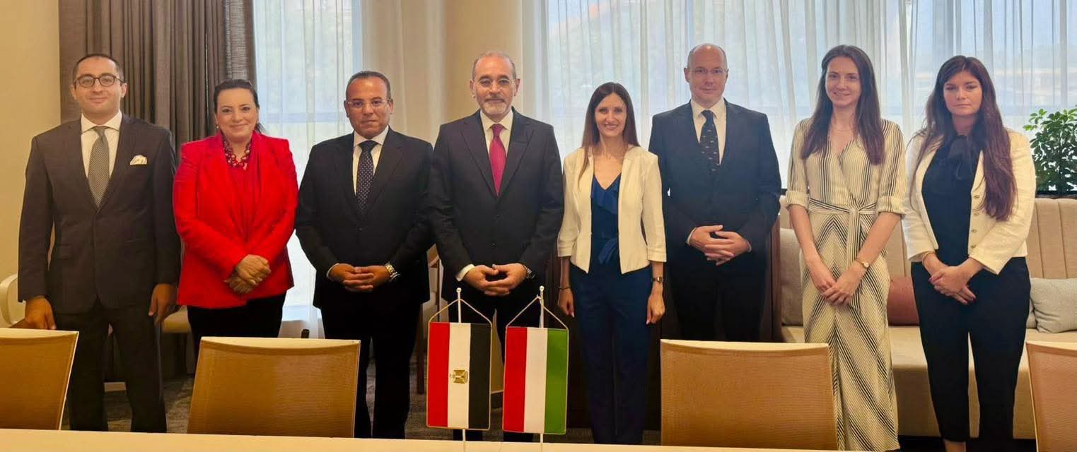 مشاورات سياسية بين مصر والمجر فى بودابست