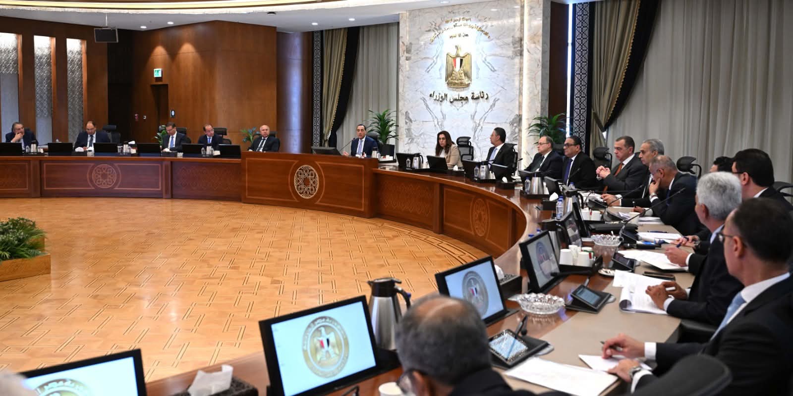 مدبولى: الجهاز المصرفى يوفر العملة الأجنبية لاستيراد السلع اللازمة أو مستلزمات الإنتاج