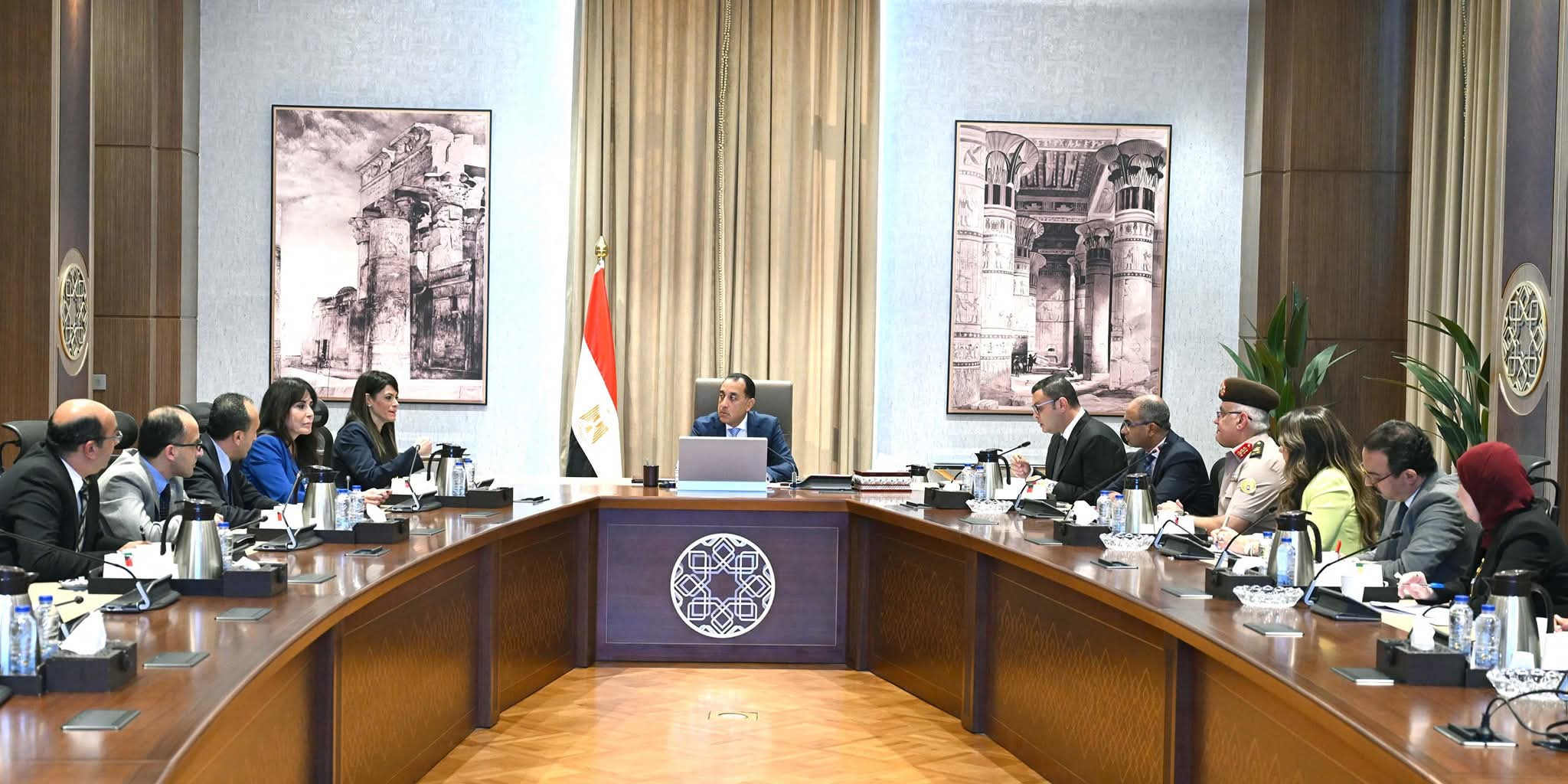 رئيس الوزراء يتابع موقف تمويل مشروعات "حياة كريمة"