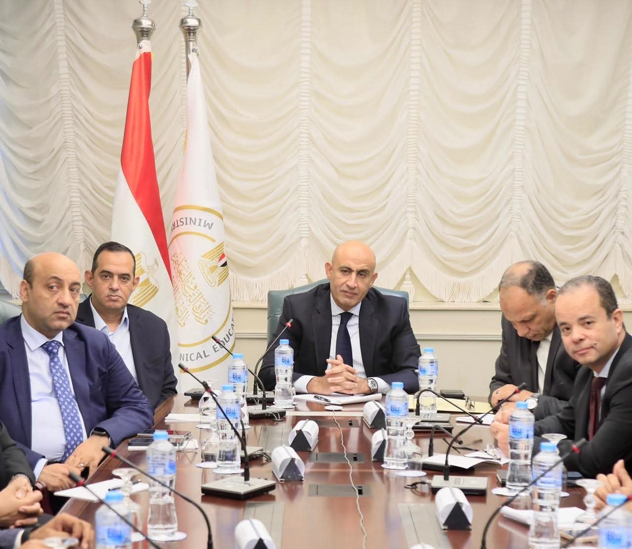 وزير التعليم:أعلى درجات الانضباط والنزاهة فى امتحانات الثانوية العامة