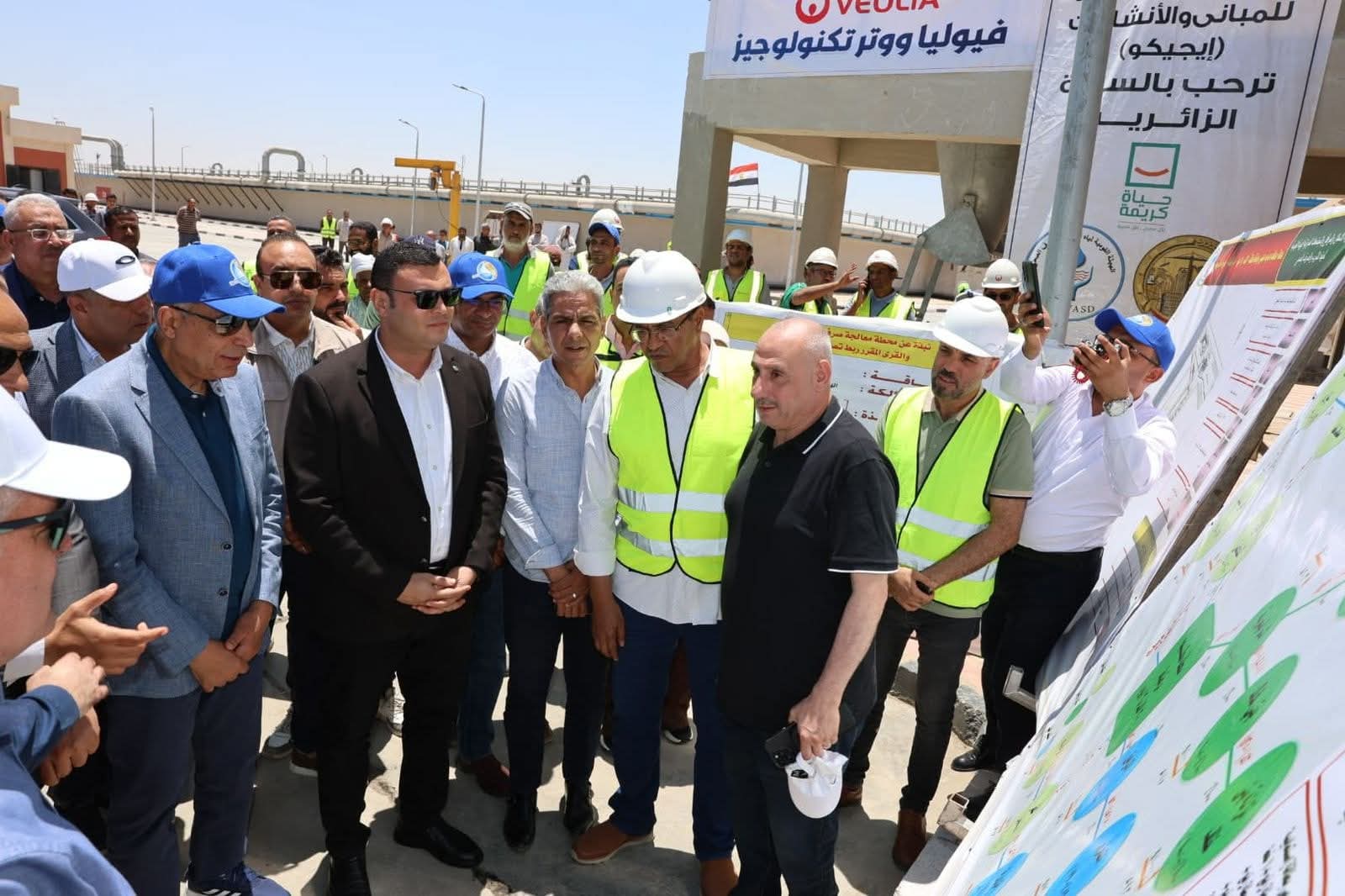 الشربينى ومحافظ المنيا يتفقدان محطتى مياه شرب العدوة الجديدة والعدوة 1 و 2