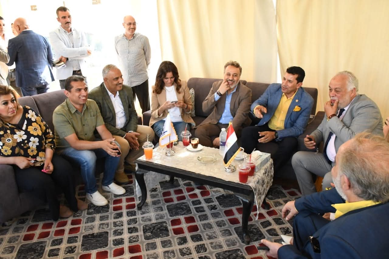 وزير الرياضة: تطوير ورفع الكفاءة الإنشائية لنادي المهن التمثيلية