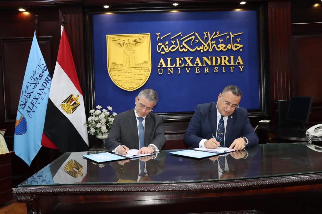 بروتوكول تعاون بين مصلحة الجمارك وجامعة الإسكندرية لتعزيز الاستثمار في التنمية البشرية
