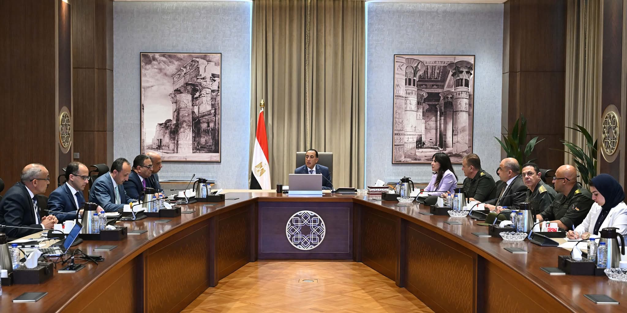 رئيس الوزراء يتابع إجراءات ترشيد استهلاك الكهرباء فى الحى الحكومى بالعاصمة الإدارية