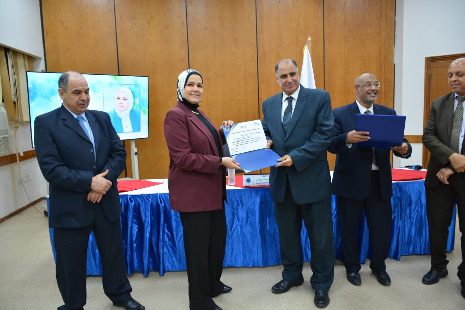 رئيس "الضرائب" تشيد بكفاءة محاضرى حزمة التسهيلات فى نشر الوعى وتعزيز ثقافة الإلتزام