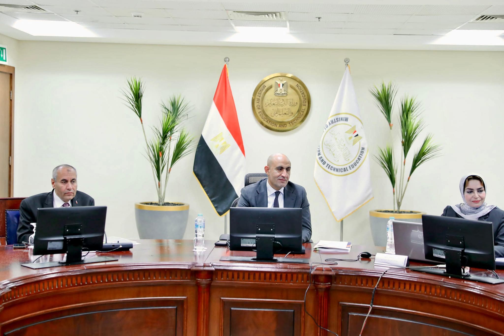وزير التعليم:بحث ميدانى حول تطوير أداء مدير المدرسة