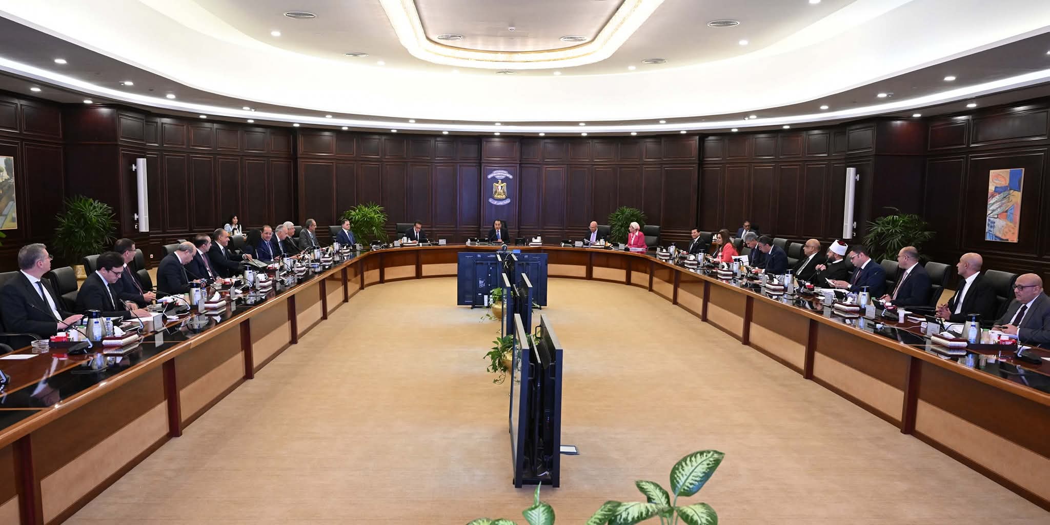 رئيس الوزراء: الجمعة المقبل ..استئناف ضخ الغاز لعدد من المصانع التى توقفت خلال الأيام الماضية