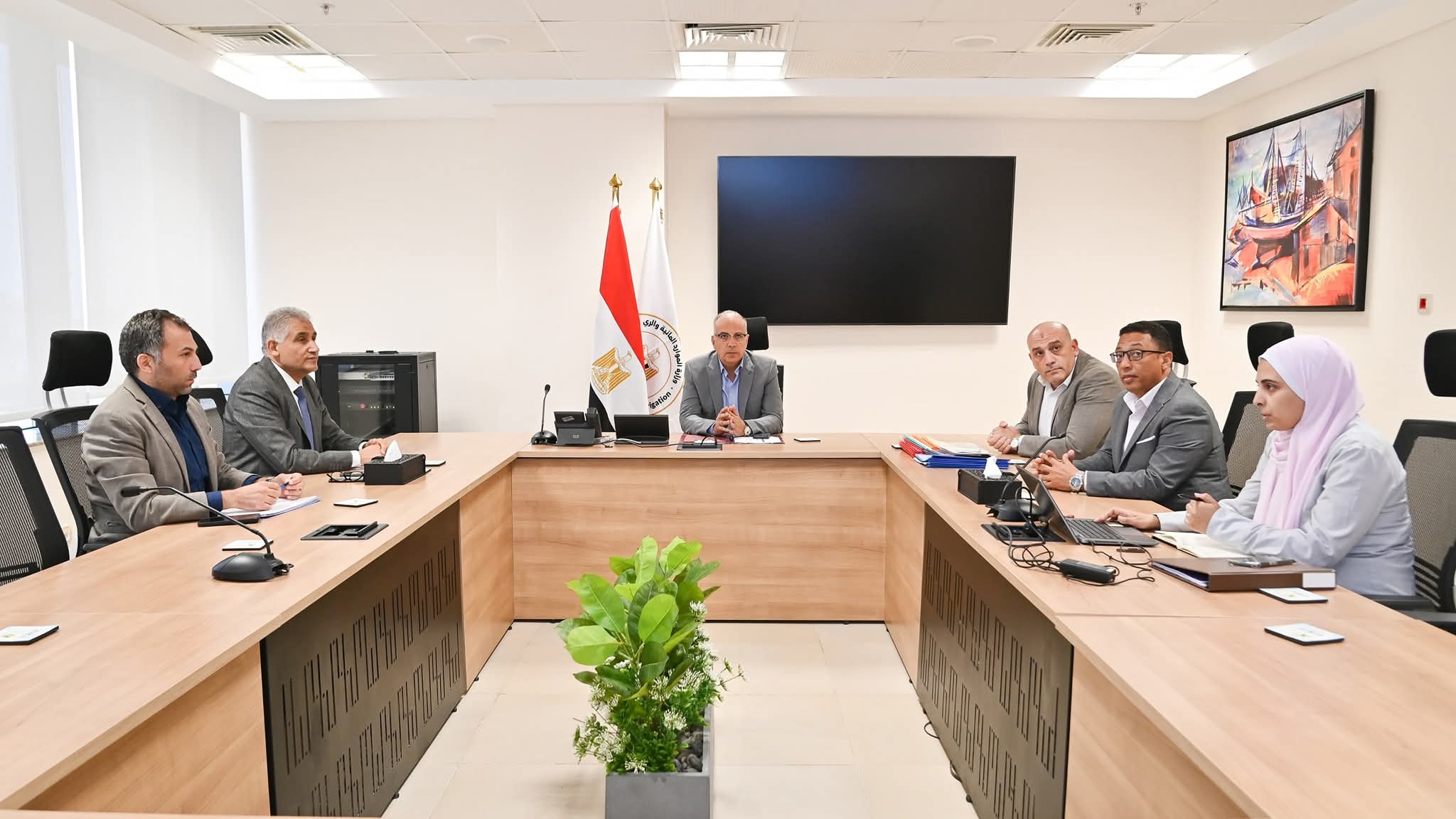 وزير الري يتابع إجراءات رقمنة المياه الجوفية وإصدار التراخيص