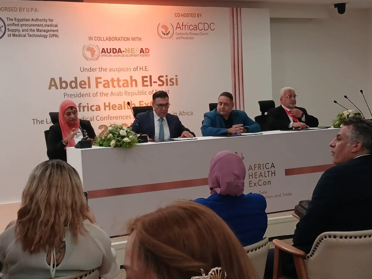 نادى صيادلة مصر يوقع بروتوكول للارتقاء بالمستوى المهنى والعلمى