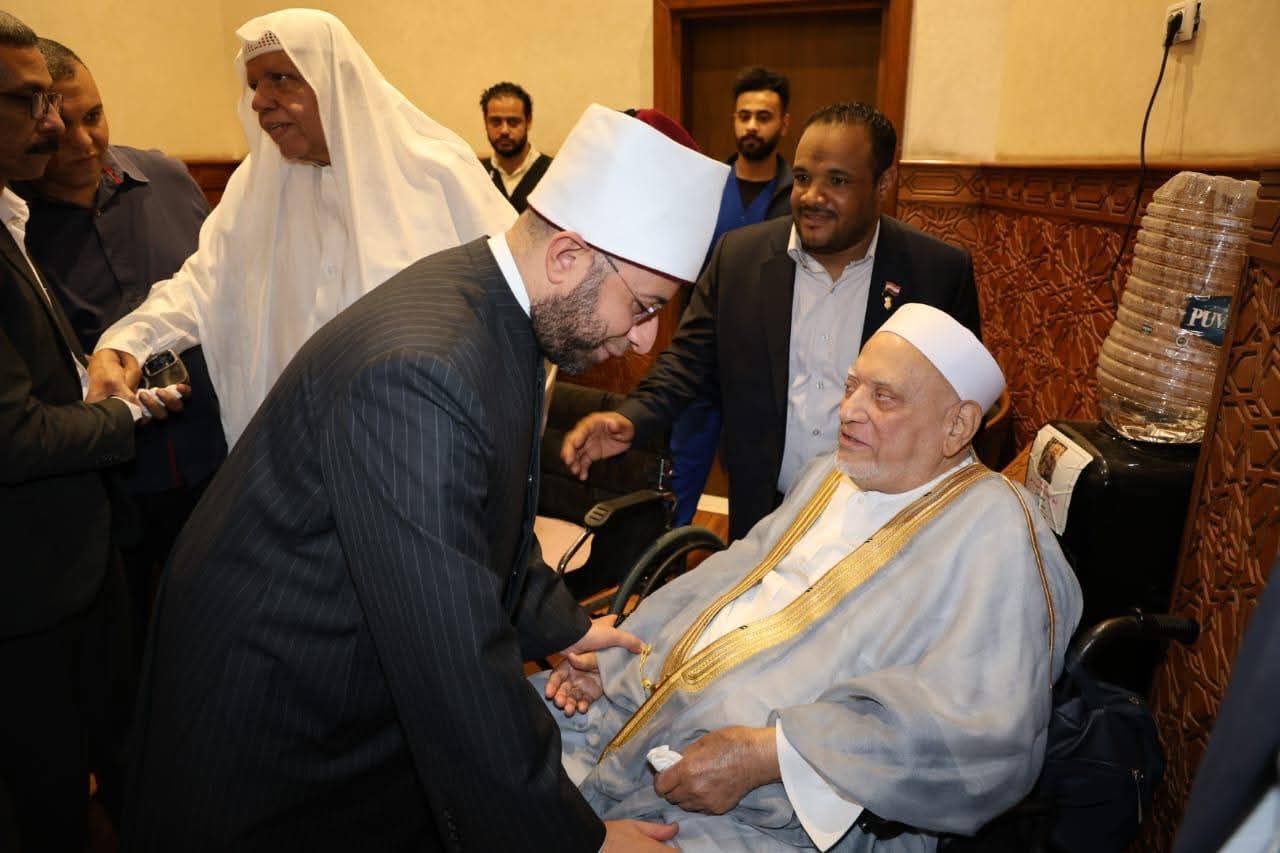 وزير الأوقاف يشهد احتفال الطرق الصوفية بالعام الهجري الجديد بمسجد الإمام الحسين