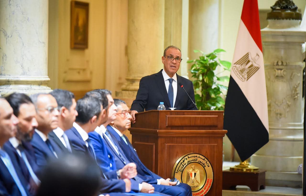 وزير الخارجية يُشارك فى المائدة المستديرة الأولى لدعم القطاع الخاص وزيادة الصادرات المصرية