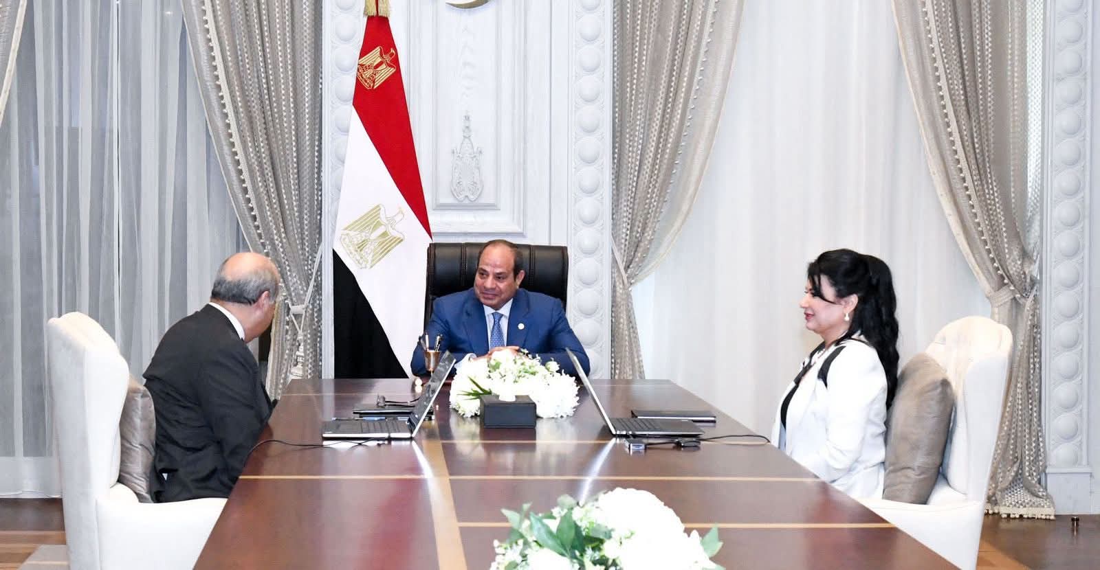 الرئيس يوجه بالاستمرار فى تطوير المطارات المصرية من خلال شراكات دولية