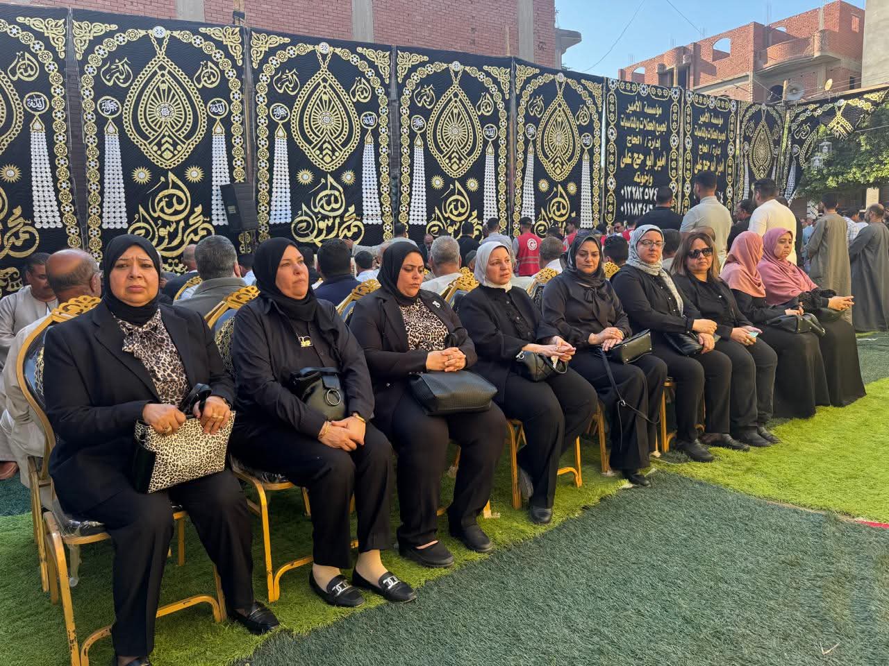 قومي المرأة يقدم واجب العزاء لأسر ضحايا حادث كفر السنابسة بالمنوفية