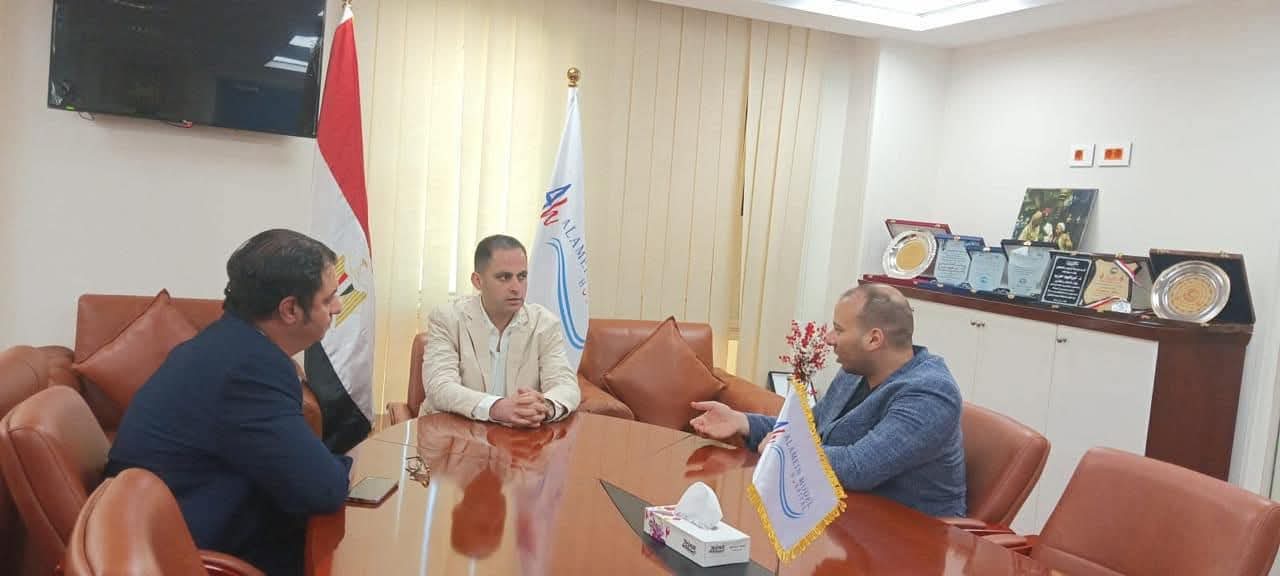 نائب وزير الصحة يتفقد مستشفى العلمين