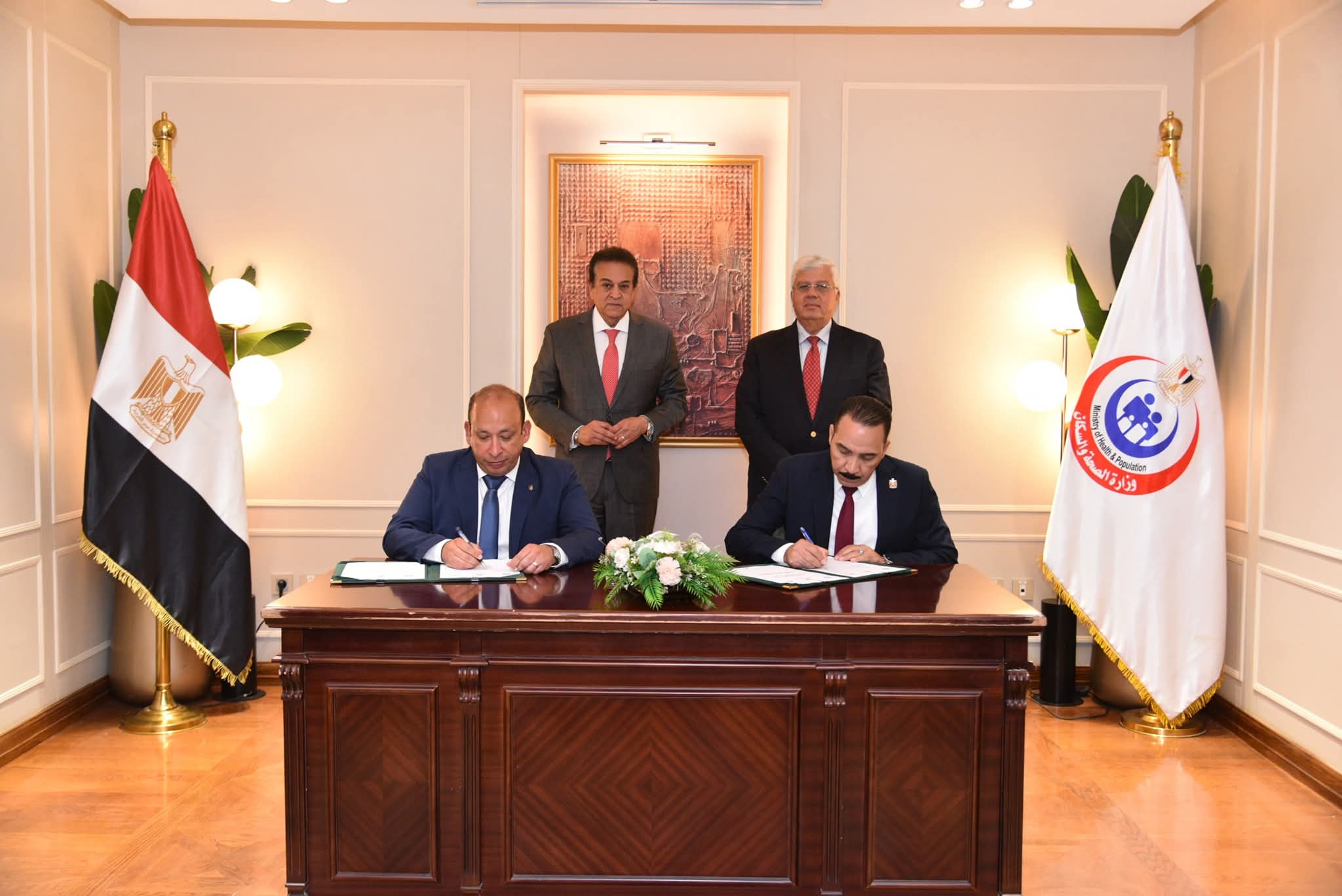 بروتوكول تعاون بين قطاع تنمية المهن الطبية ومستشفيات جامعة القاهرة