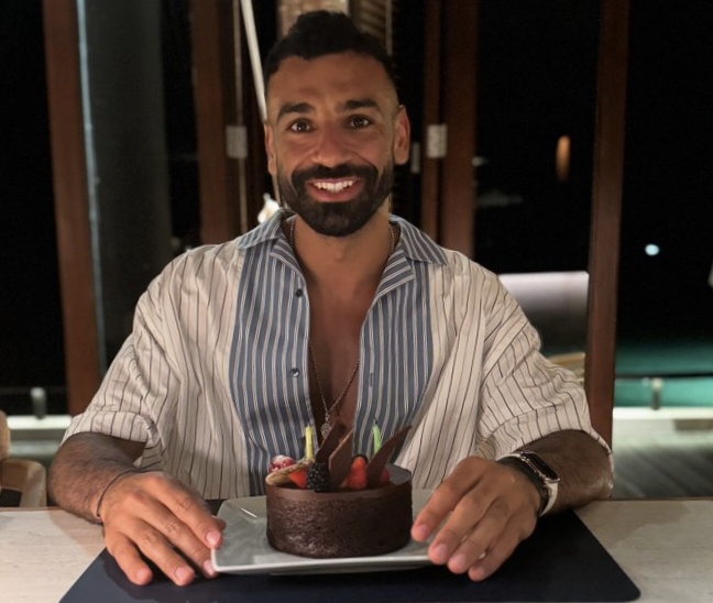 التهانى تنهال على النجم محمد صلاح.. بعيد ميلاده