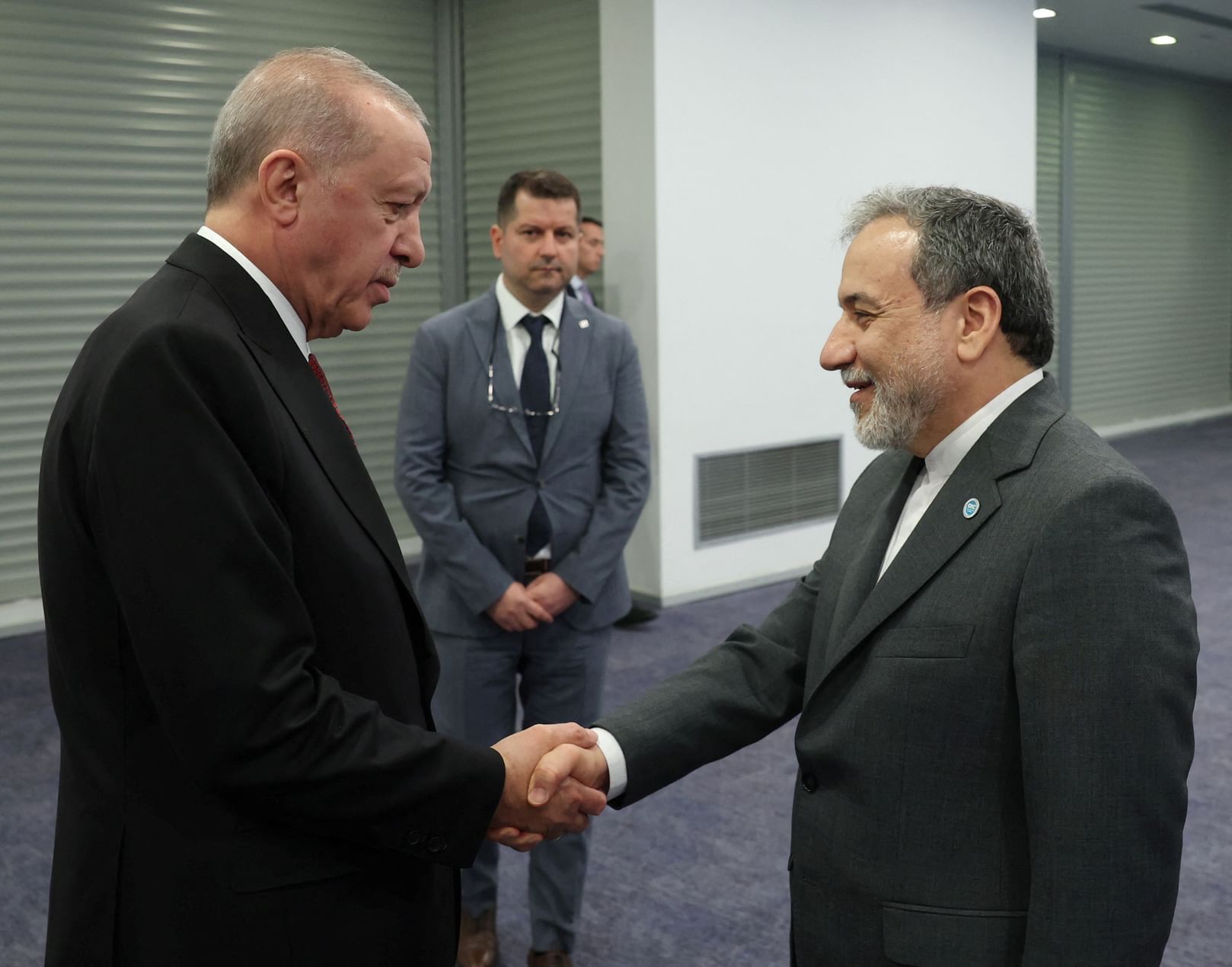 أردوغان يحذر: الشرق الأوسط على شفا انفجار جديد والحل بالعودة للمفاوضات