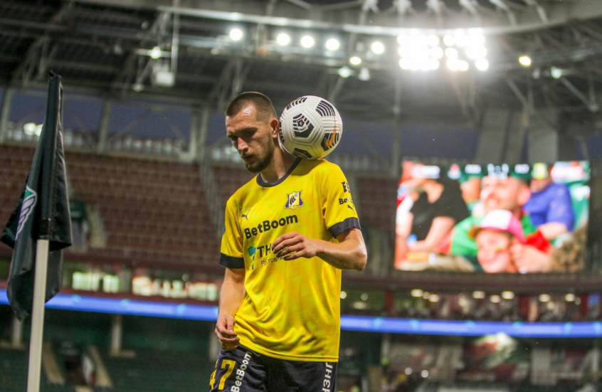 لاعب كرة روسى يعلن اعتناقه الإسلام