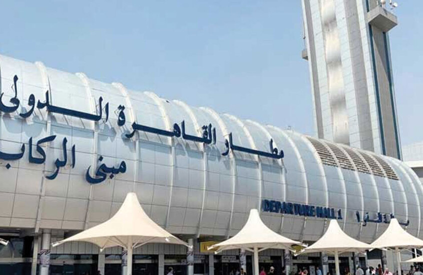 وزير الطيران: انقطاع الكهرباء عن مطار القاهرة كان "لحظيا ومحدودا"