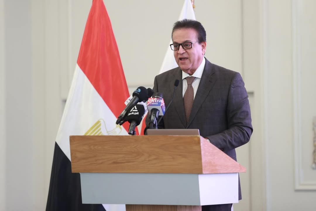 «الصحة»..للمواطنين: أكثروا من شرب الماء والعصائر .. لتجنب المخاطر
