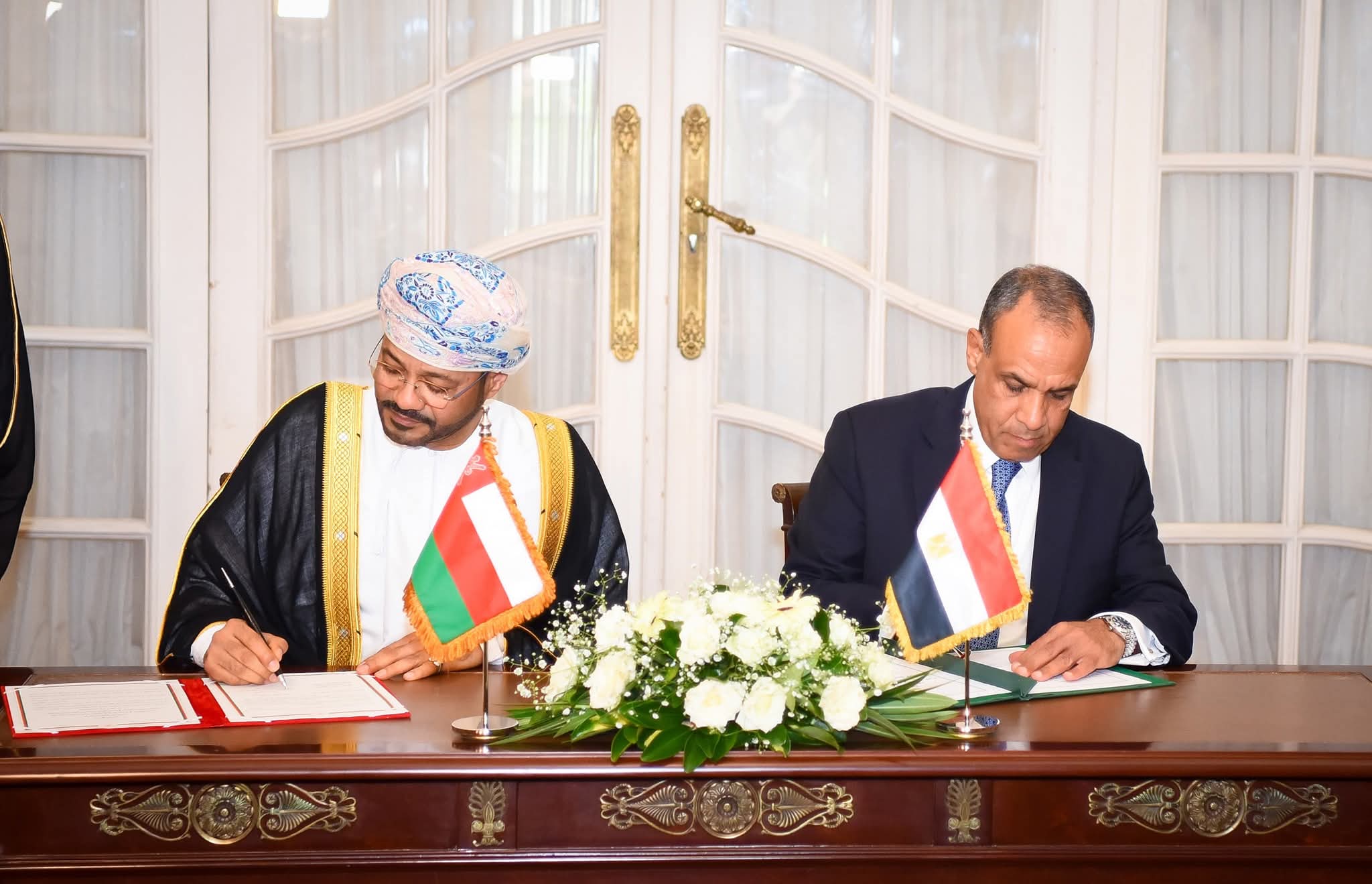 وزير الخارجية ونظيره العُمان يترأسان اللجنة المشتركة بالقاهرة