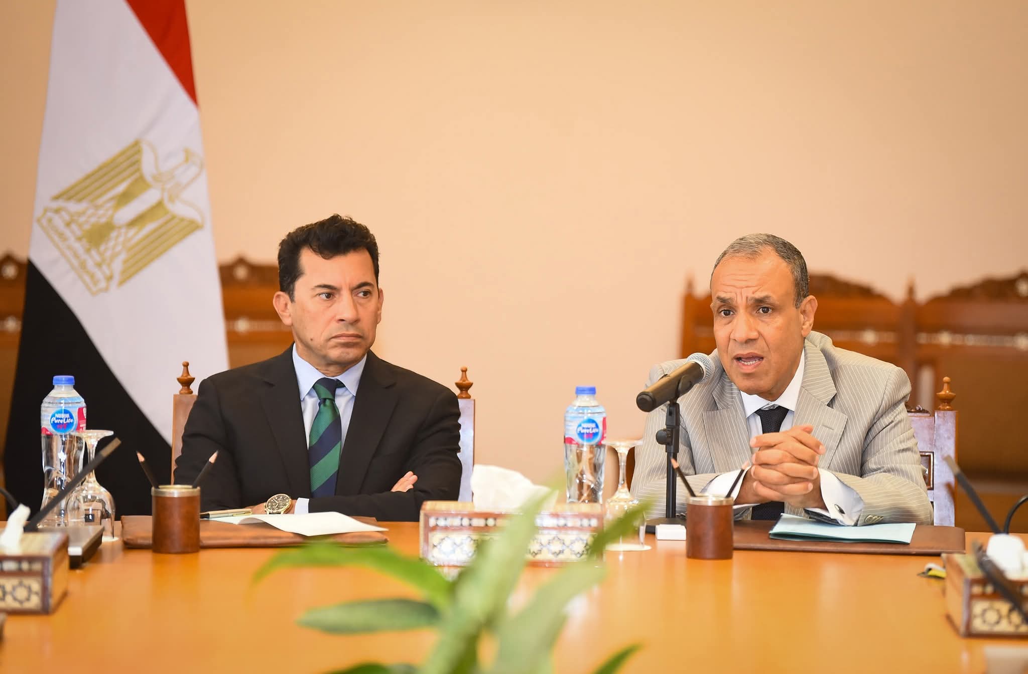 وزير الخارجية يؤكد على أهمية تمكين الشباب وإعداد كوادر واعية بقضايا الوطن