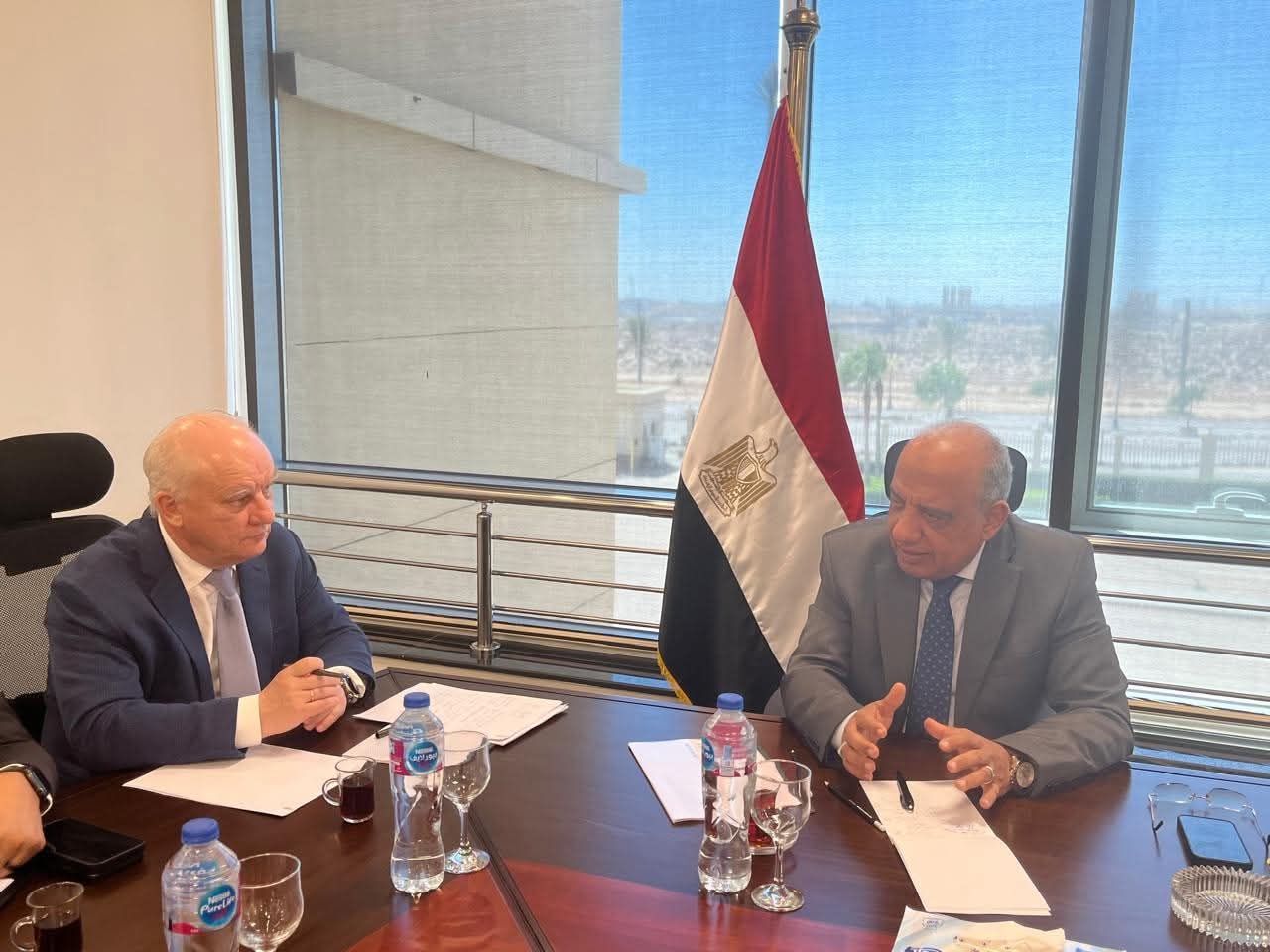 وزير الكهرباء يناقش مع مسئول روسى معدلات إنجاز محطة الضبعة النووية