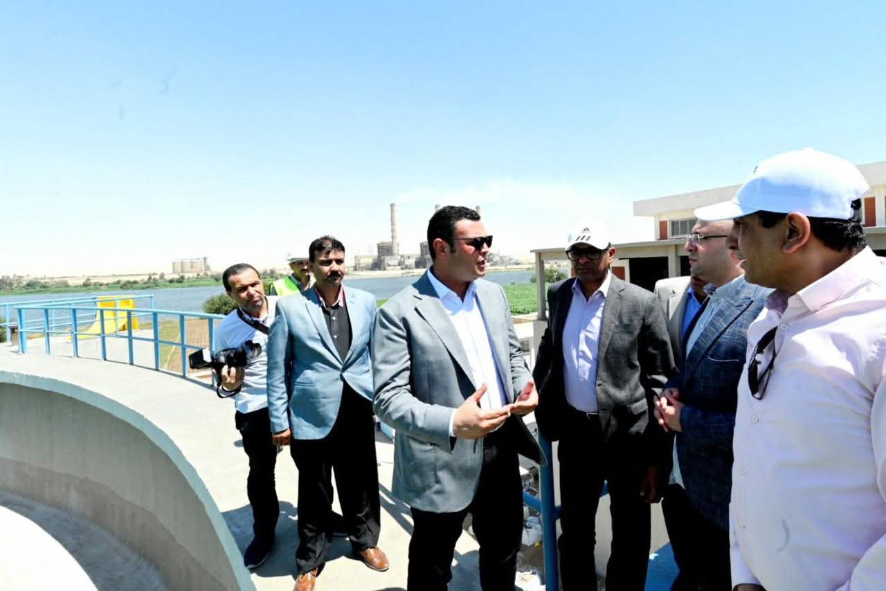 وزير الإسكان يتفقدان توسعات محطة مياه شرب أشمنت 
