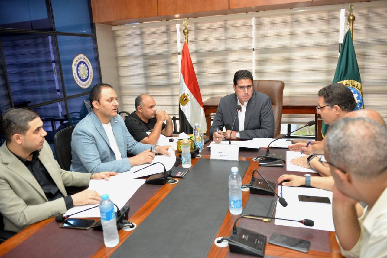 نائب محافظ الدقهلية يترأس اجتماع لجنة دراسة المشروعات الاستثمارية