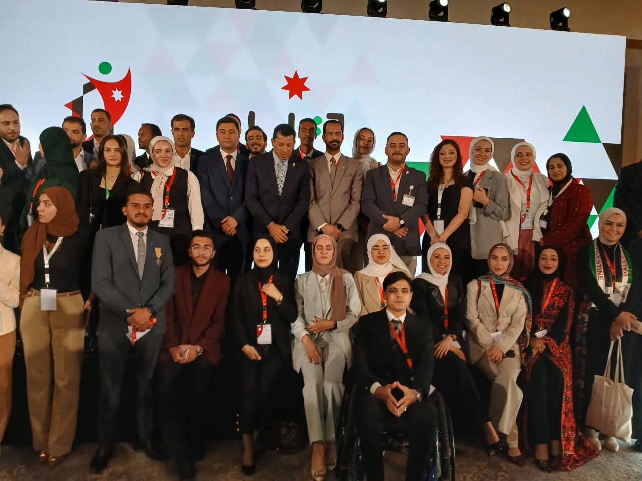 وزير الشباب:الرئيس  يدعم الشباب الفلسطيني المتمسك بأرضه