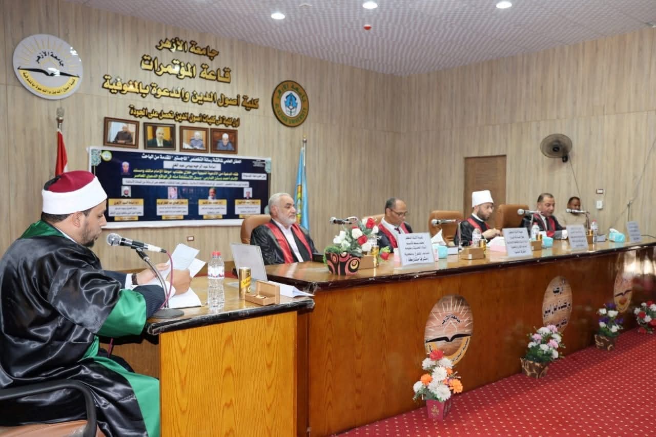 وزير الأوقاف يناقش رسالة ماجستير حول فقه الدعوة من الأدعية النبوية
