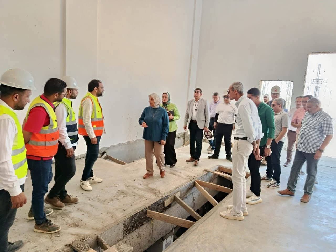 نائب وزير الكهرباء ورئيس المصرية للنقل يتفقدان مشروعات محطتي الدلتا الجديدة ND4 وND9