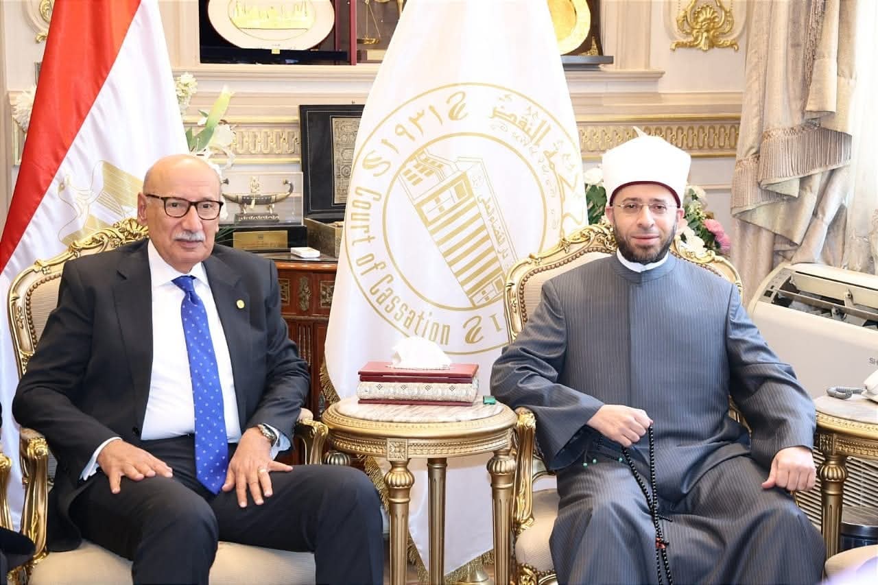 وزير الأوقاف يهنئ رئيس محكمة النقض 