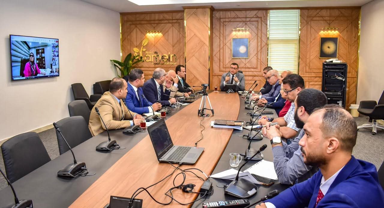 وزير الإسكان يوجه باستمرار صيانة الطرق الرئيسية والداخلية