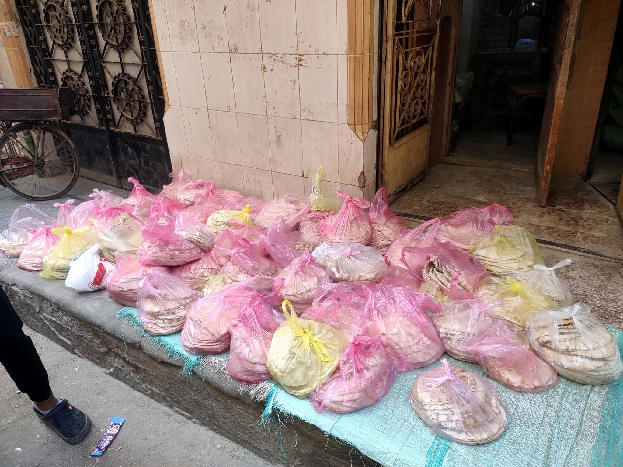محافظ الدقهلية يتوعد المتلاعبين برغيف الخبز.. بإلغاء التراخيص نهائياً