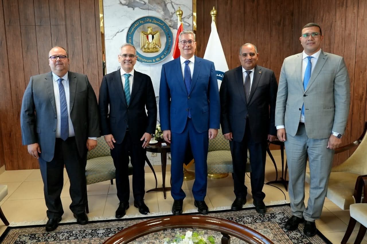 وزير البترول يبحث مع شركة "شلمبرجير" دعم أنشطة الاستكشاف والإنتاج